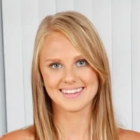 Лили Райдер Lily Rader