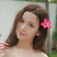 Элли Лин Ellie Leen