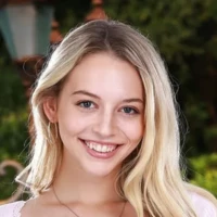 Лили Ларимар Lily Larimar