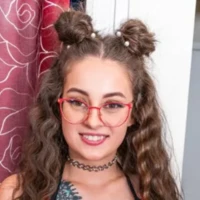 Мэдди Мэй Maddy May